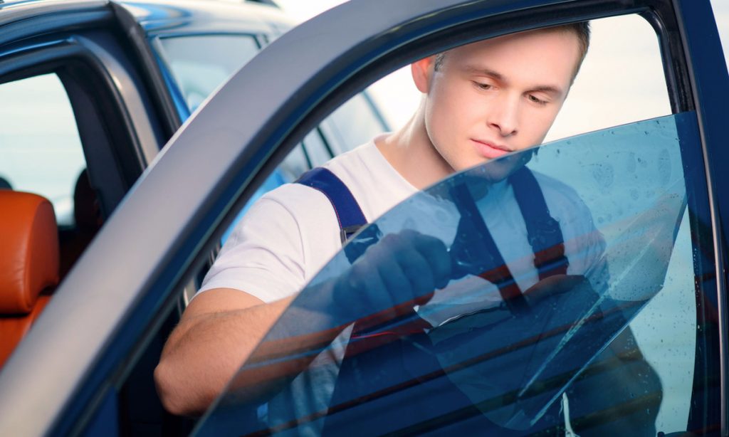 Conformité légale : Les vitres teintées respectent les normes de sécurité routière.